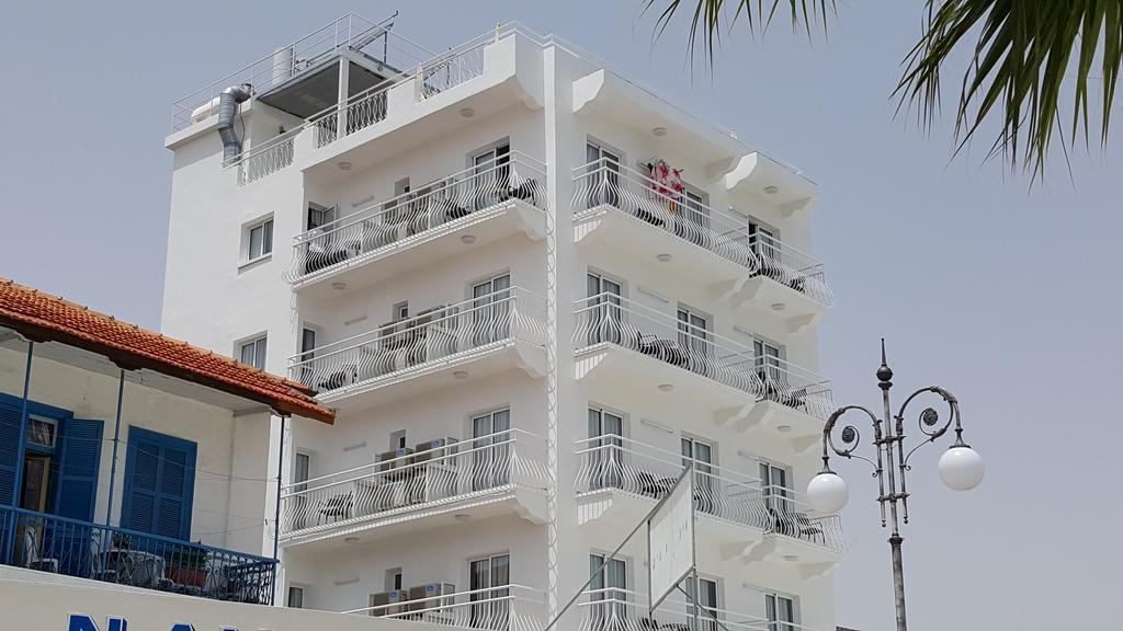 Zodiac Hotel Apartments Larnaca Eksteriør billede